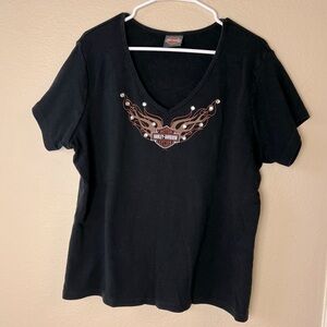 Harley Davidson Women's T shirt, Logo with wings and big rhinestones. Size XL